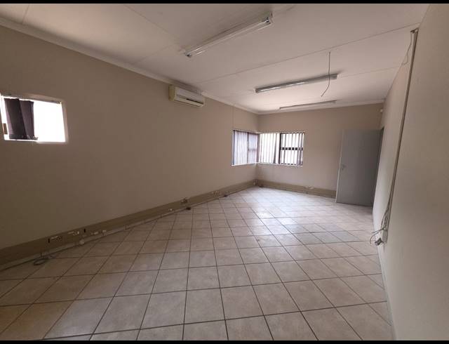 921.50M² BUSINESS TO LET IN SASOLBURG EXT 5